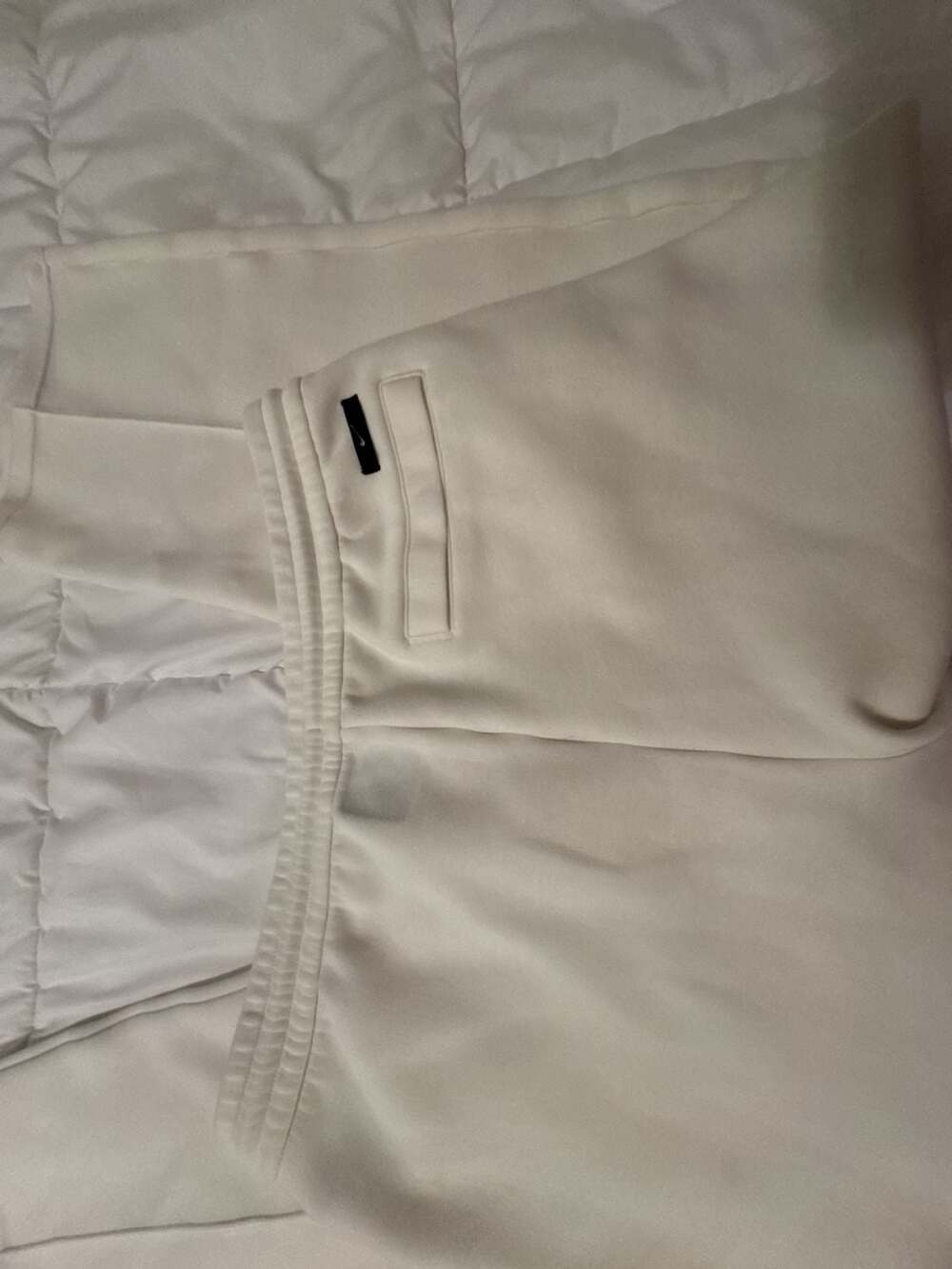 Nike Women's White Fleece Jogger Sweatpants - Picture 8 of 8